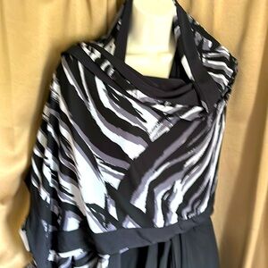 Animal print black/white shawl wrap